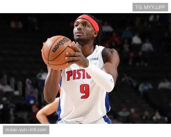 活塞三方交易评级B- 赫尔特萨里奇加盟补强外线投射短板